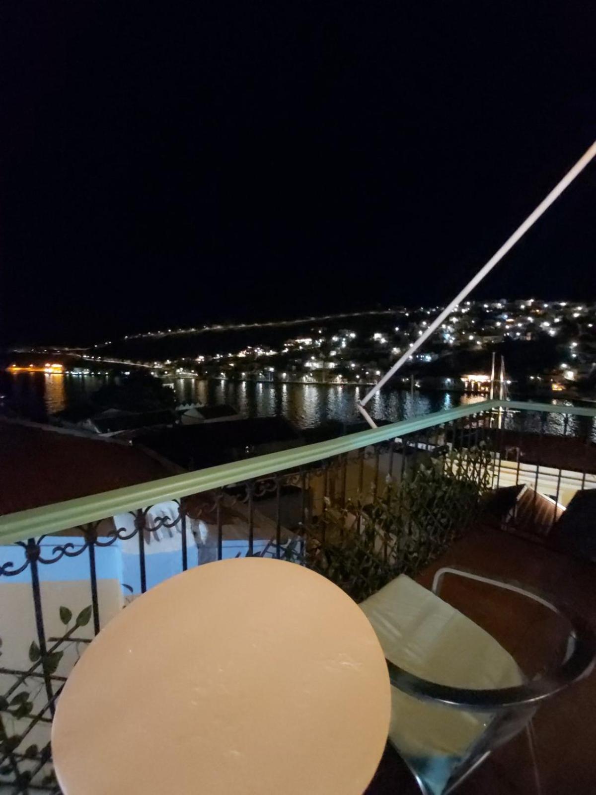 89 Steps Symi Apartamento Exterior foto